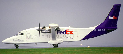 Bild der Express-Airways-Maschine, die Platzrunden geflogen ist Bild der Express-Airways-Maschine, die Platzrunden geflogen ist